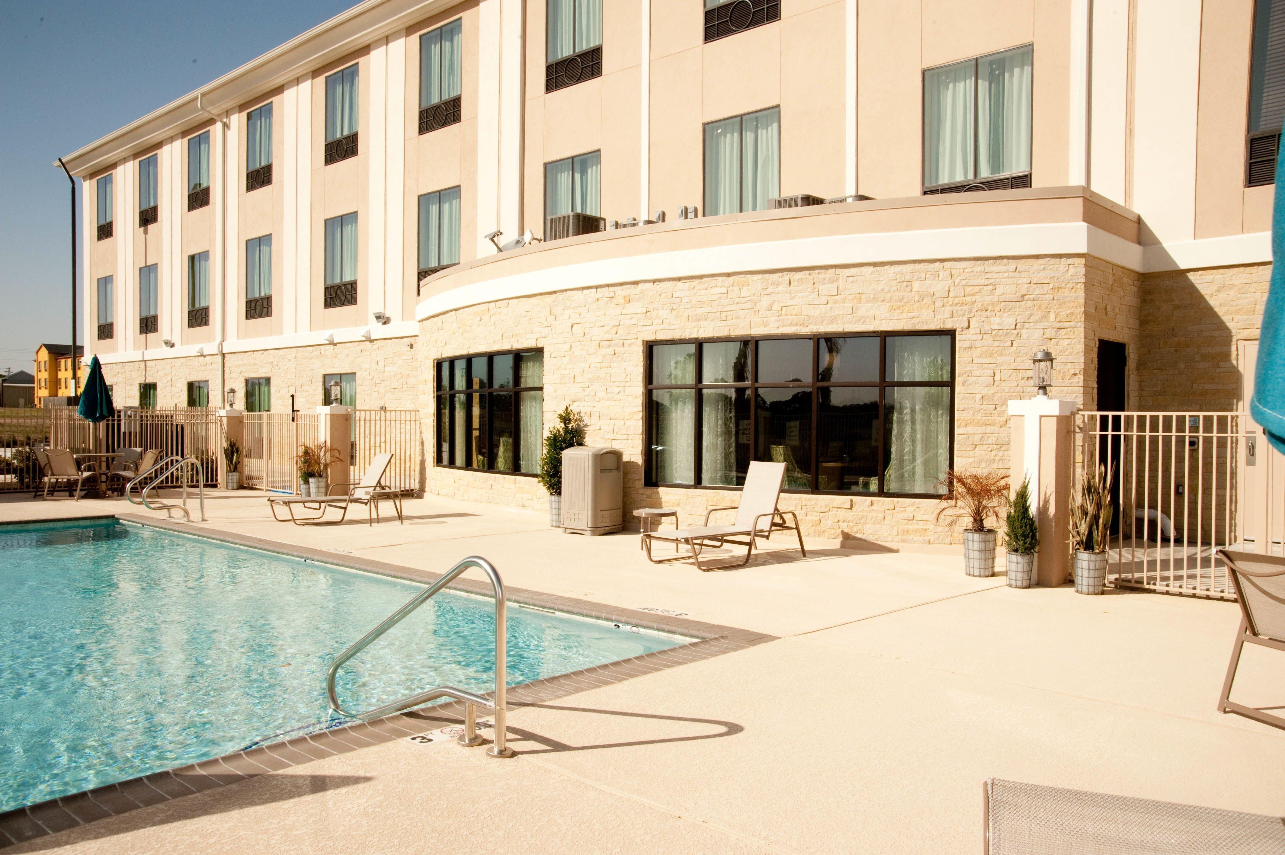 Holiday Inn Express And Suites Schulenburg By Ihg Экстерьер фото