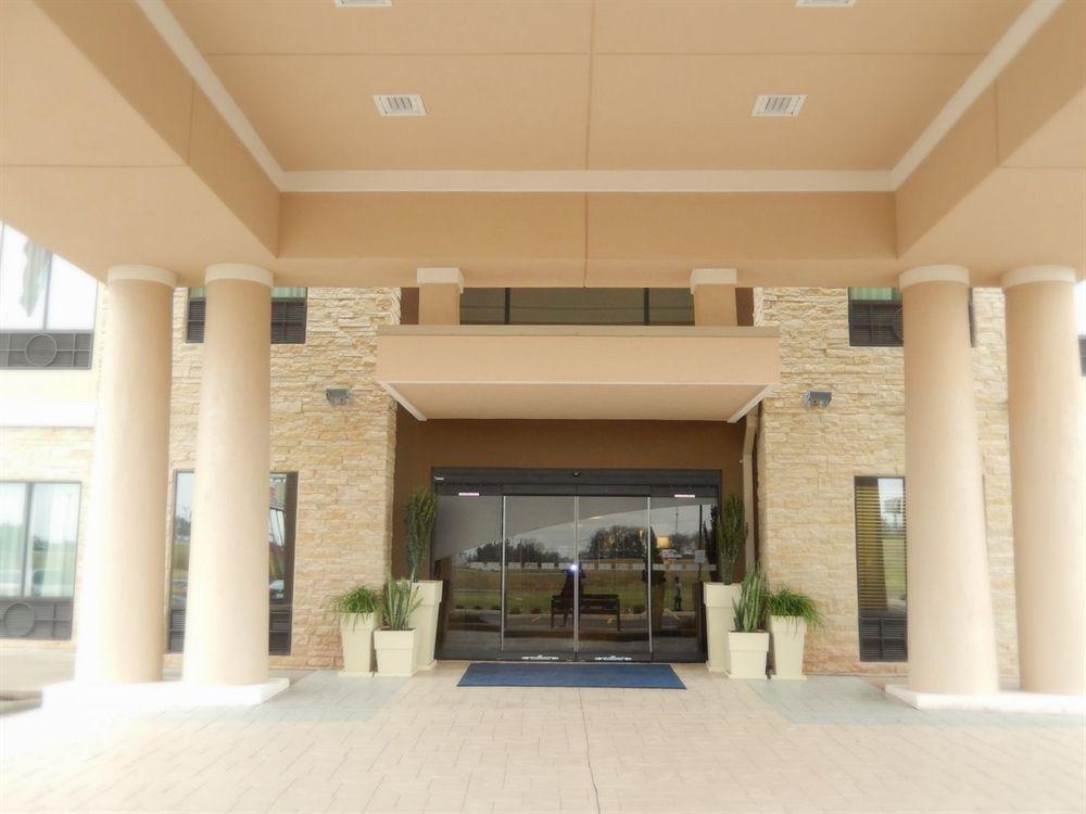 Holiday Inn Express And Suites Schulenburg By Ihg Экстерьер фото