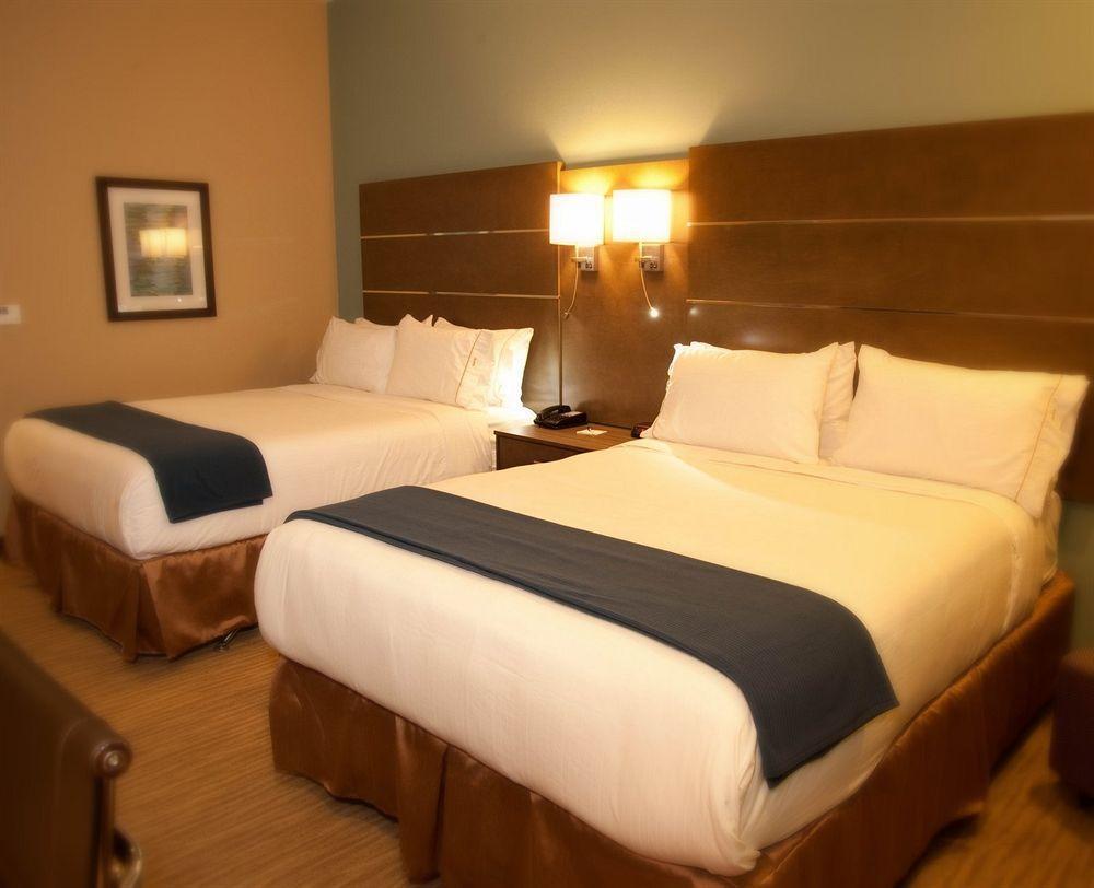 Holiday Inn Express And Suites Schulenburg By Ihg Экстерьер фото