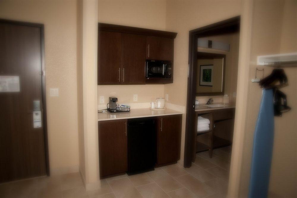 Holiday Inn Express And Suites Schulenburg By Ihg Экстерьер фото