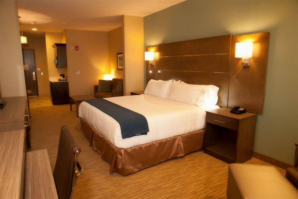 Holiday Inn Express And Suites Schulenburg By Ihg Экстерьер фото